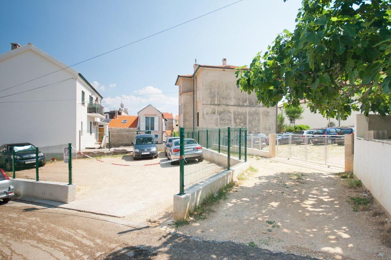 Erste Reihe Zum Meer Baška Exteriör bild